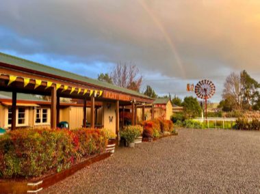Flat Hills Café and Tourist Park